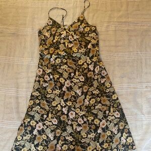 NWT Size M Women's Floral Maxi Dress